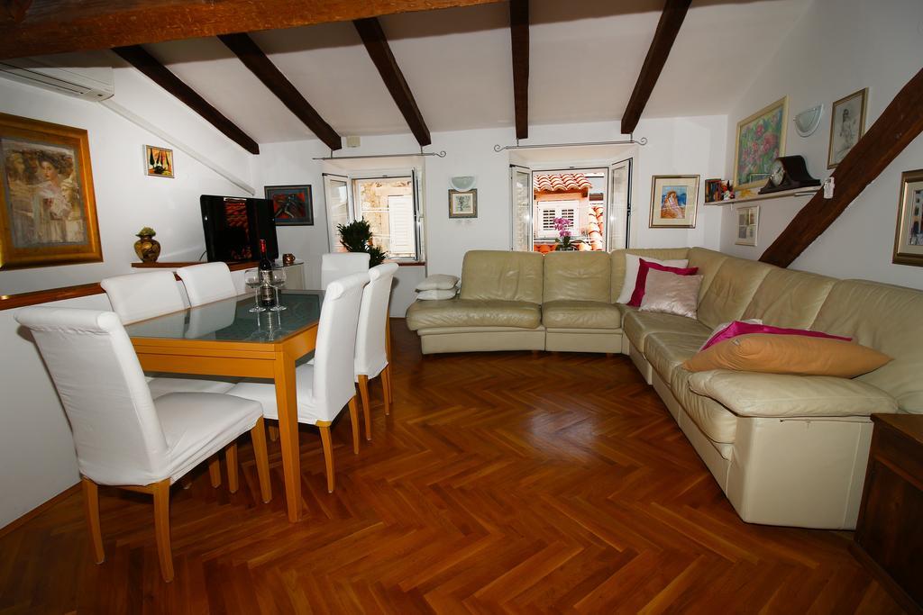 Princess Dora'S Apartment Ragusa Esterno foto