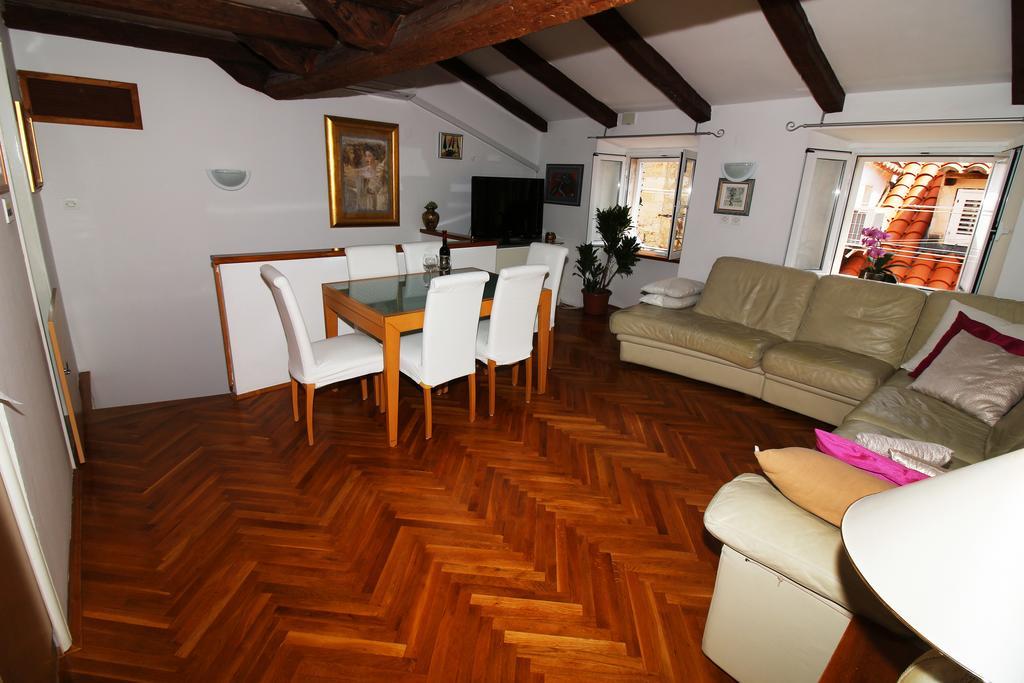 Princess Dora'S Apartment Ragusa Esterno foto